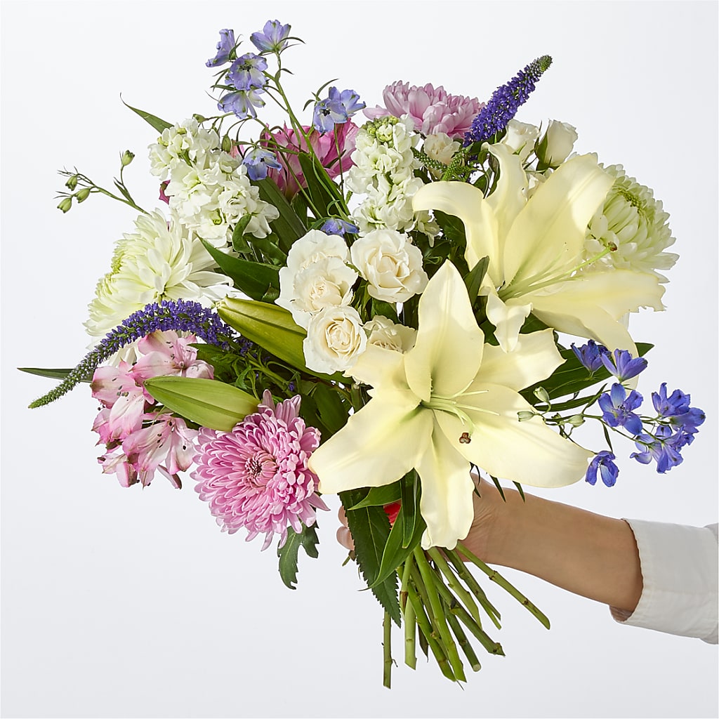 Winter Celebration Bouquet – La Maison De Fleur, Pierre Part LA