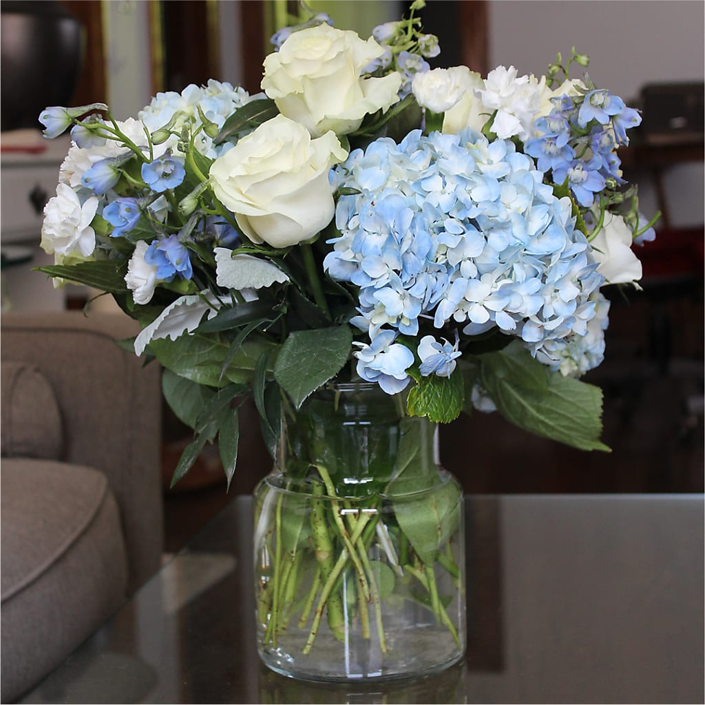 Clear Skies Bouquet – La Maison De Fleur, Pierre Part LA