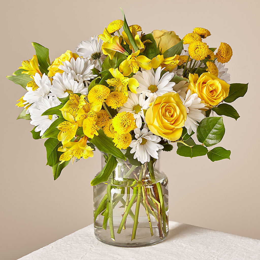 Sunny Sentiments Bouquet – La Maison De Fleur, Pierre Part LA