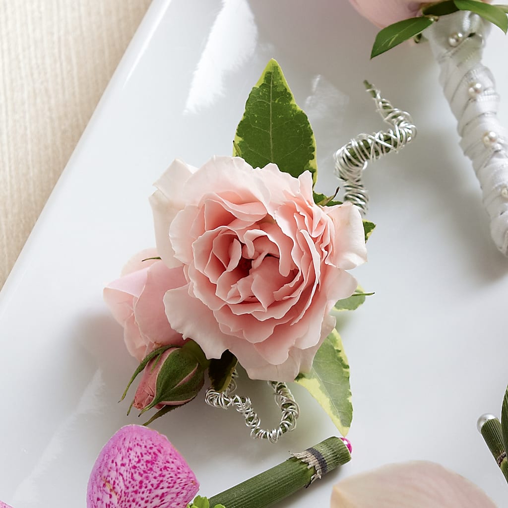 Pink Spray Rose Boutonniere – La Maison De Fleur, Pierre Part LA