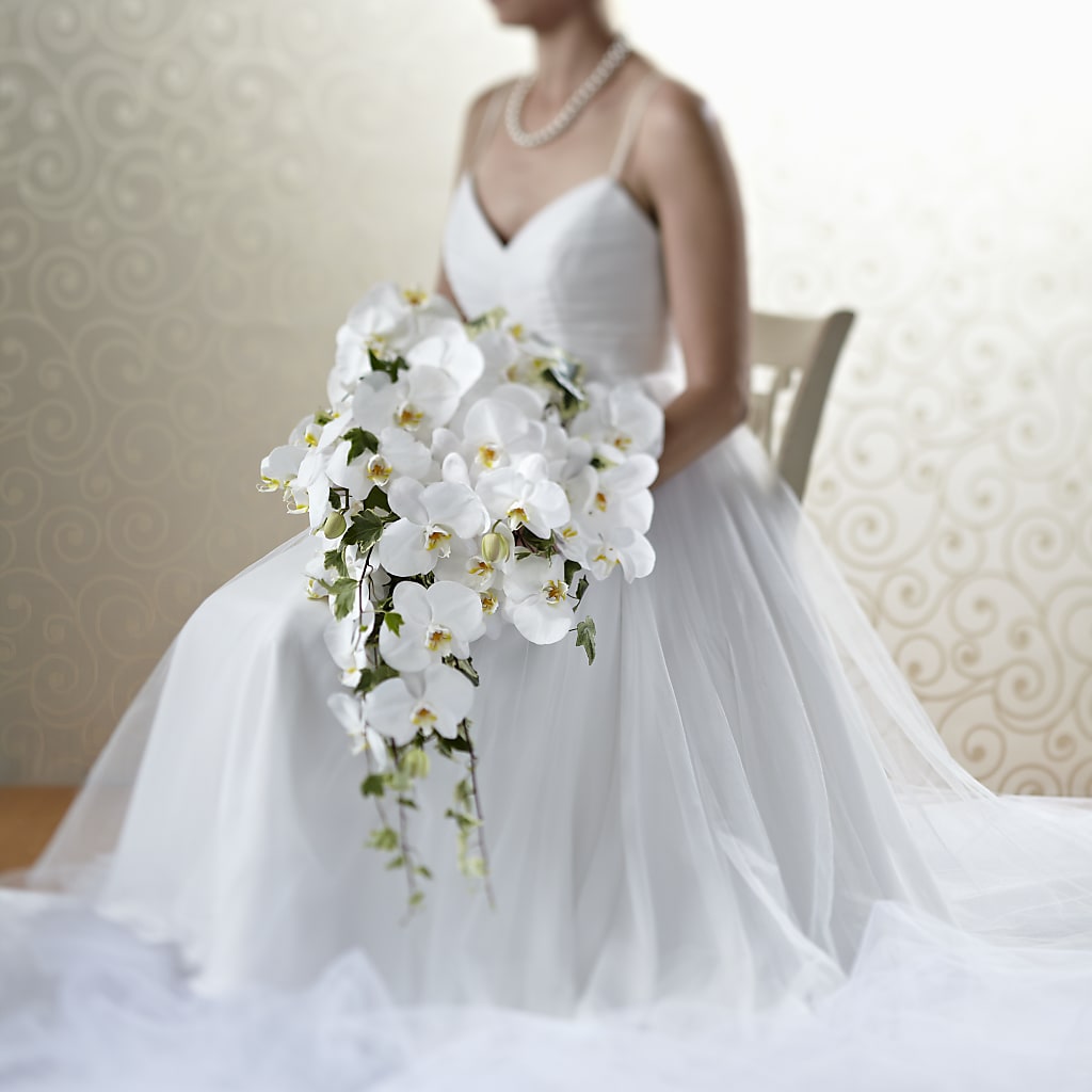Classic White Bouquet – La Maison De Fleur, Pierre Part LA
