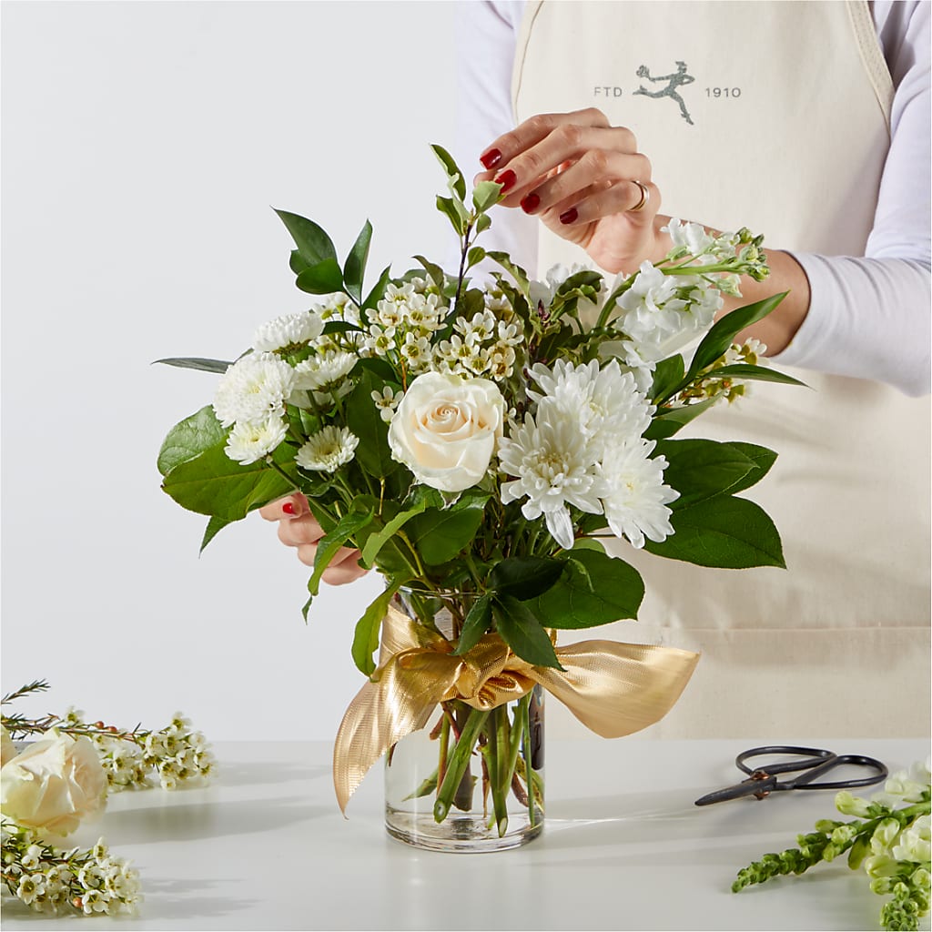 New Beginnings – A Florist Original –  La Maison De Fleur, Pierre Part LA