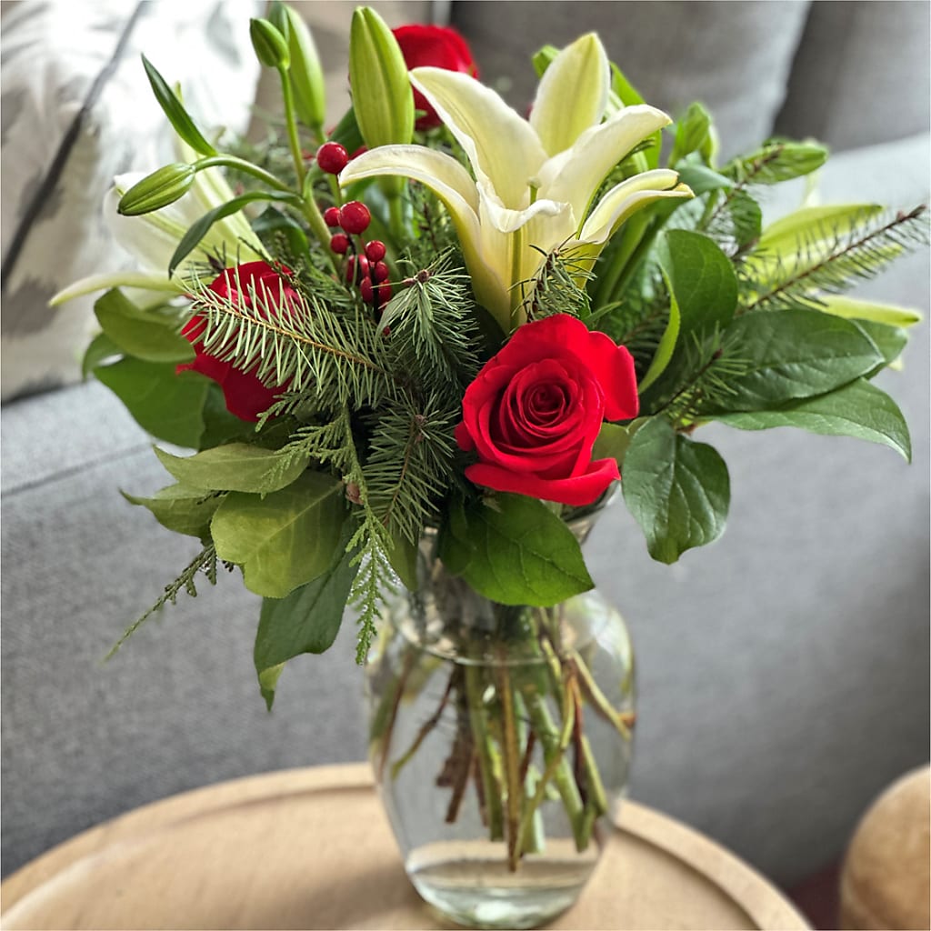 Sparkling Snowflakes Bouquet –  La Maison De Fleur, Pierre Part LA