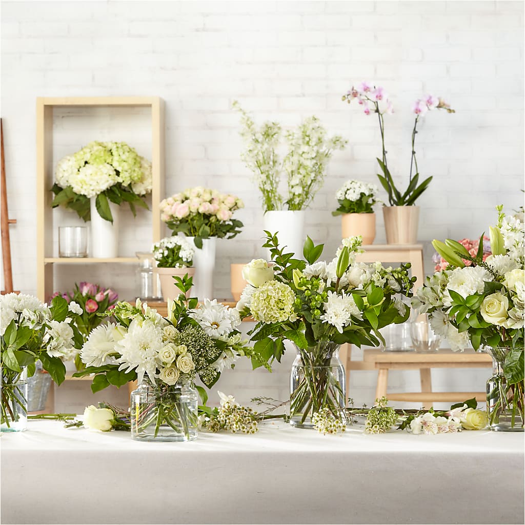 Classic Ivory – A Florist Original –  La Maison De Fleur, Pierre Part LA