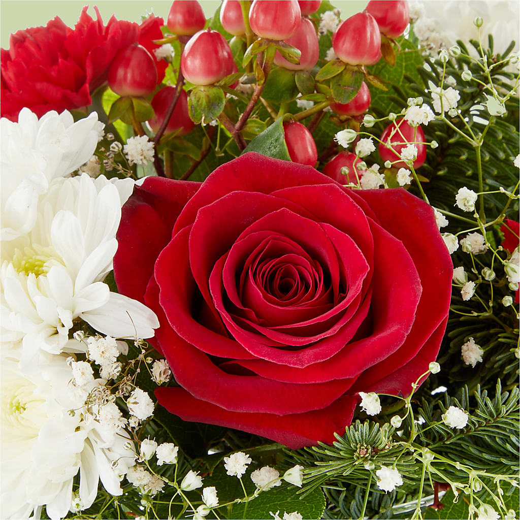 Chance of Flurries Bouquet –  La Maison De Fleur, Pierre Part LA