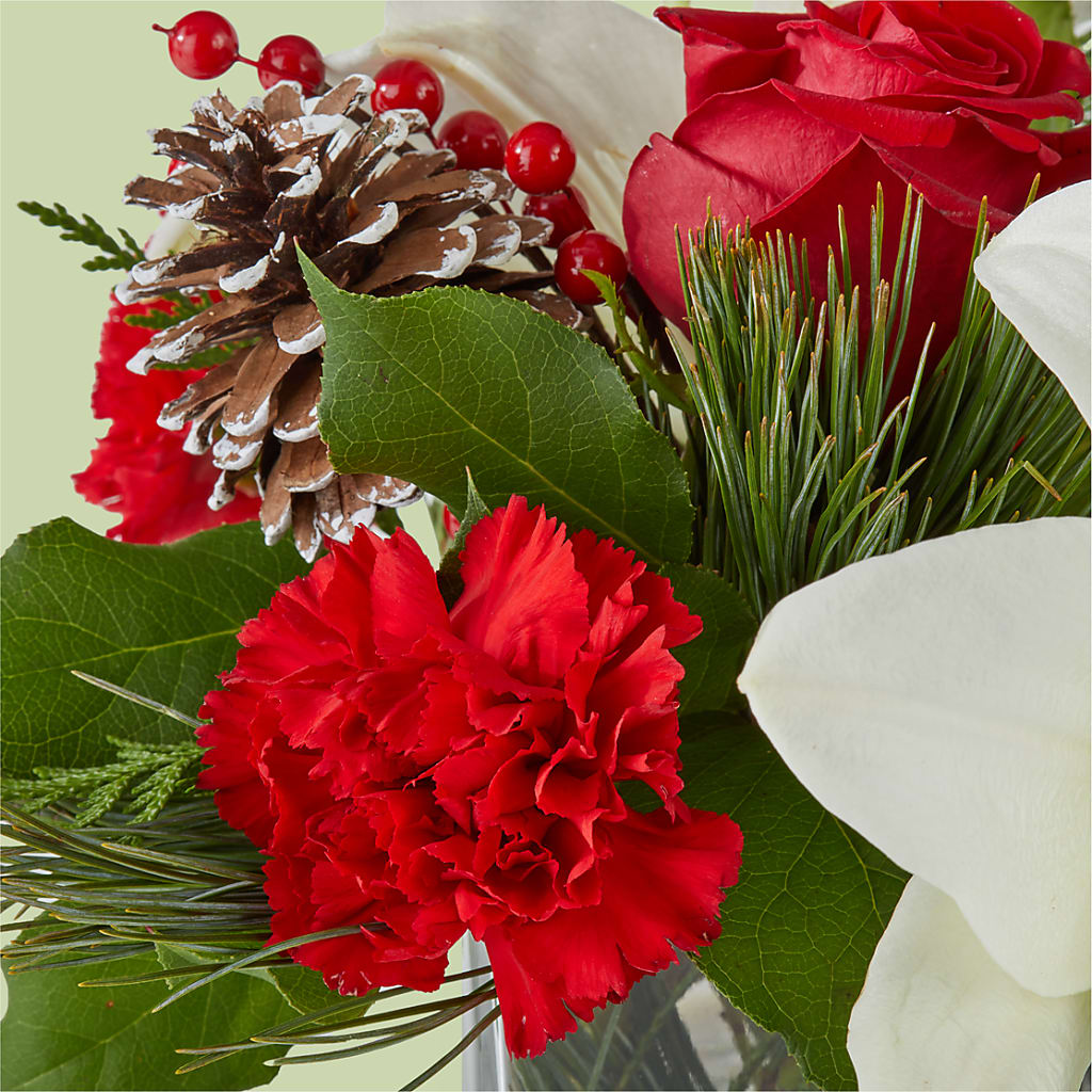 Glistening Icicles Bouquet –  La Maison De Fleur, Pierre Part LA
