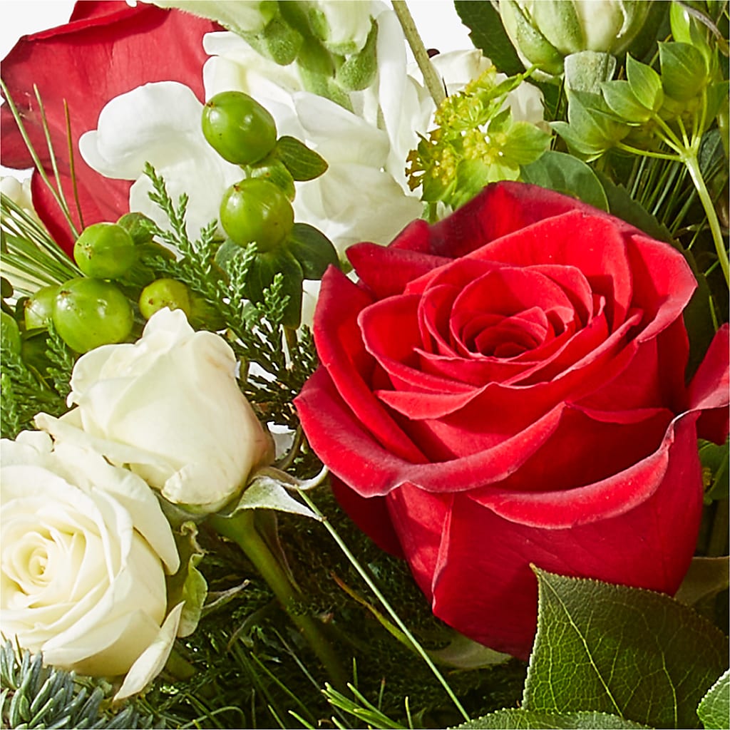Deck the Halls Bouquet –  La Maison De Fleur, Pierre Part LA