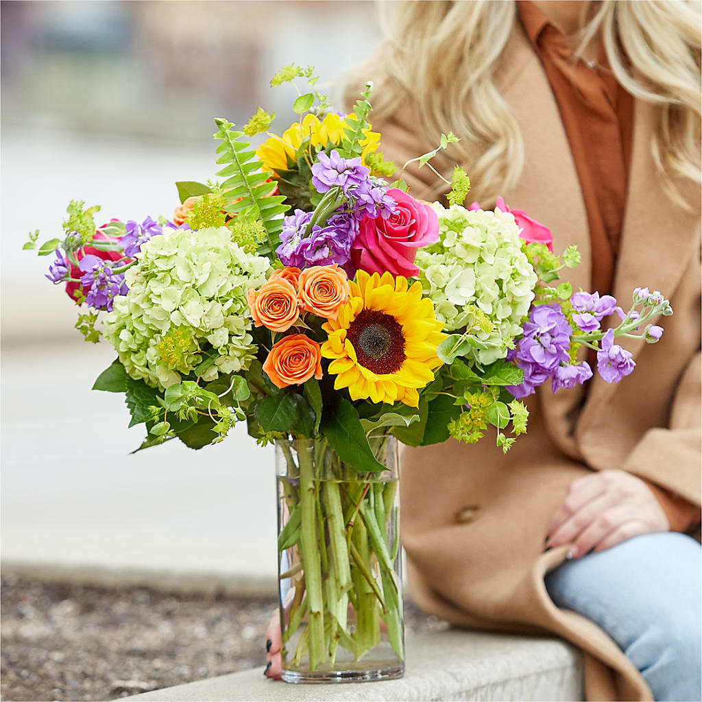 Vibrant Greetings Bouquet –  La Maison De Fleur, Pierre Part LA