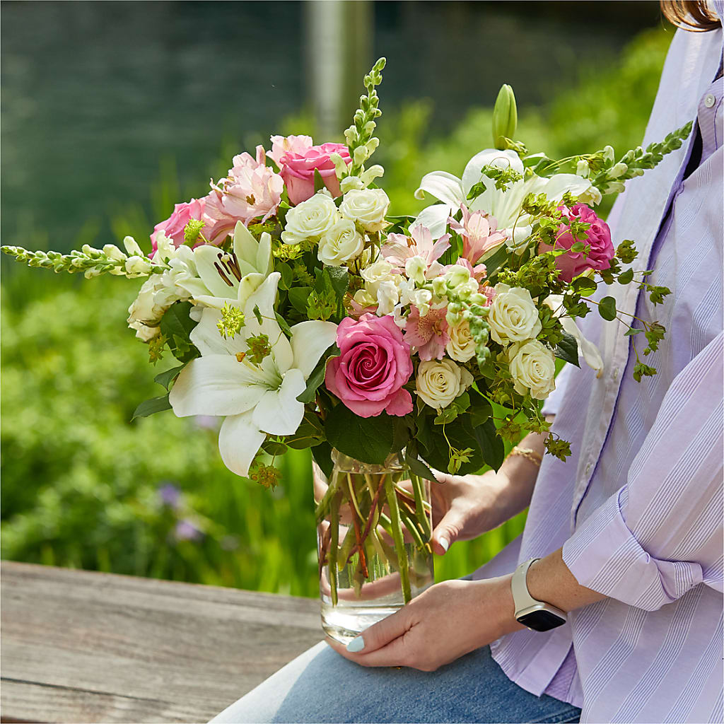 Fondly Bouquet –  La Maison De Fleur, Pierre Part LA