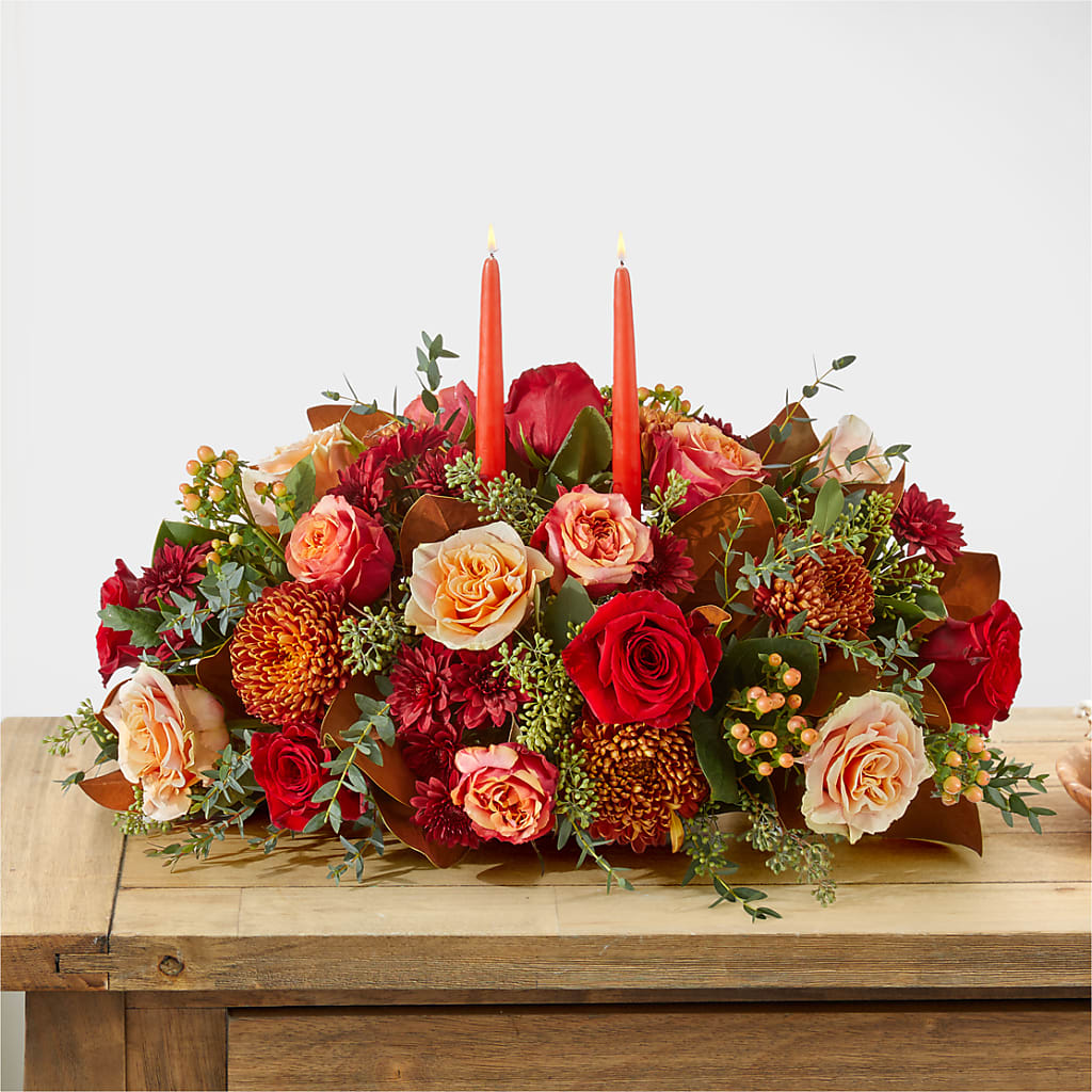 Gather Near Centerpiece –  La Maison De Fleur, Pierre Part LA