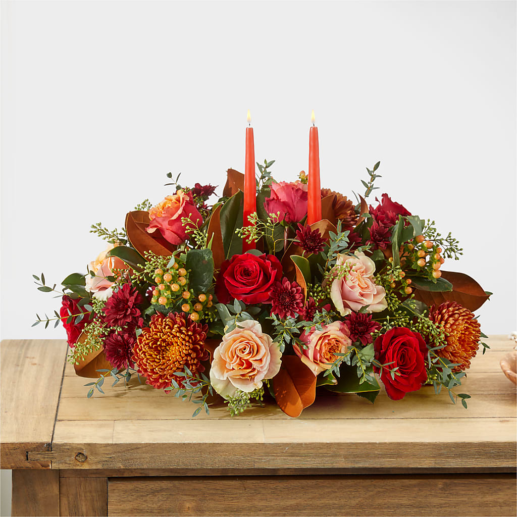 Gather Near Centerpiece –  La Maison De Fleur, Pierre Part LA